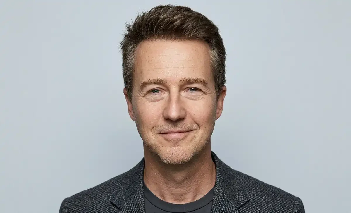 Featured image for Edward Norton: Biography, Movies, Wife & Career