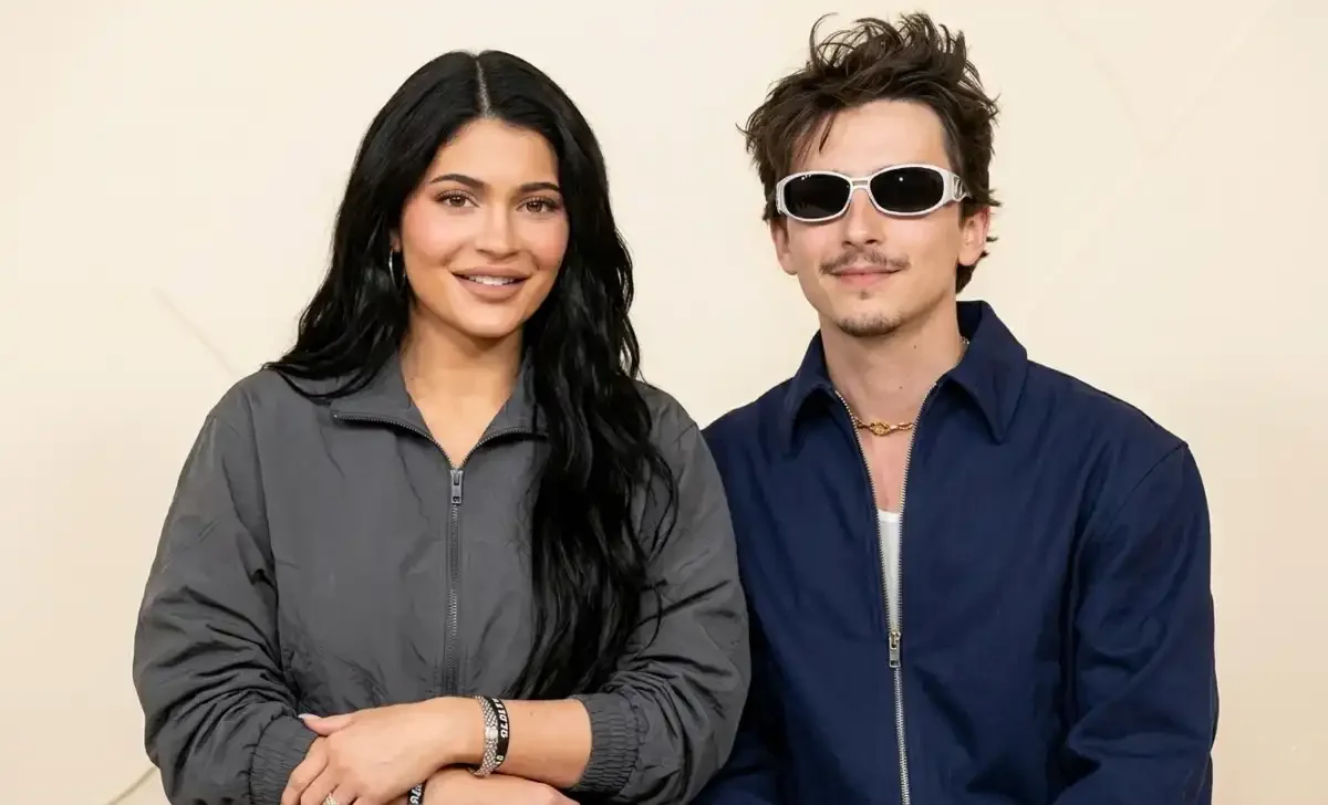 Featured image for Kylie Jenner and Timothée Chalamet: Everything You Need to Know About Hollywood's Most Talked-About Couple