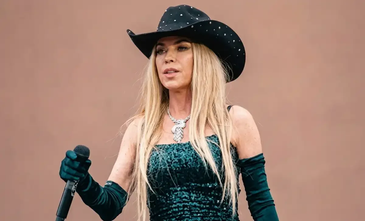 Featured image for Shania Twain Protein Shake: Her Pre-Show Recipe Revealed